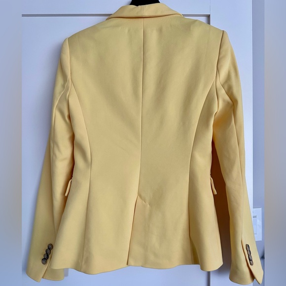 SOLD!!! ZARA Yellow Blazer with Tailored Fit and Classic Lapels - Picture 2 of 5